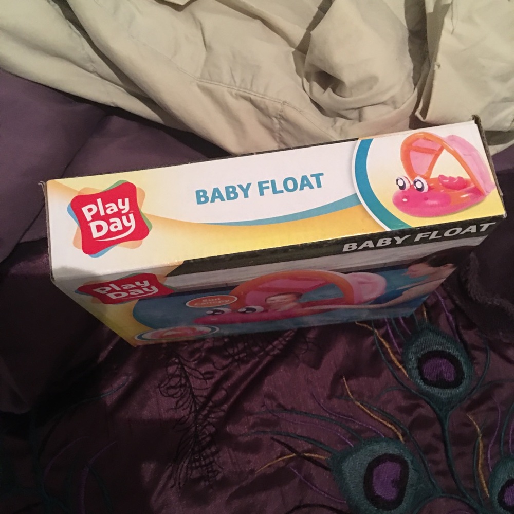 Baby float - Picture 2 of 2